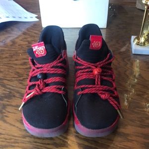 Nike KDs sole looks like it might be separating a bit.